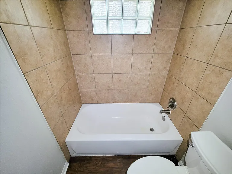 18402 Tall Cypress Dr — Photo 17