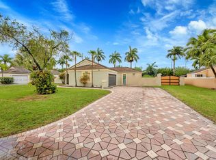 15385 SW 152nd Ter, Miami, FL 33187