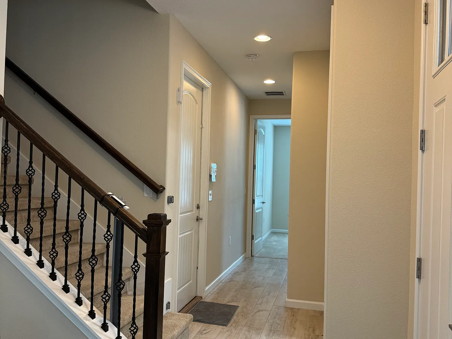 3 bed, 1815 sqft, $2,900 — Photo 3
