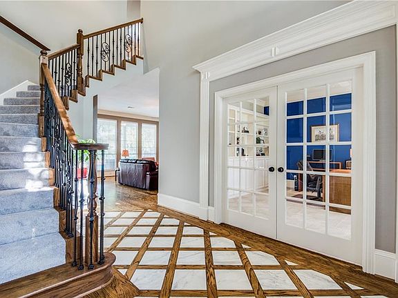 4th image of 307 Timber Lake Way