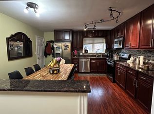 4710 N Elston Ave APT 204, Chicago, IL 60630