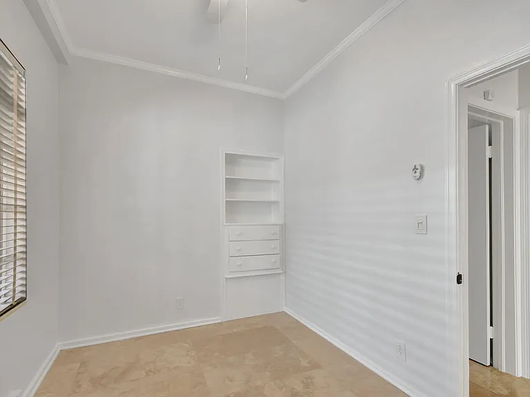 218 Worth Ave — Photo 20
