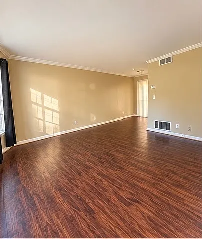 2 bed, 1.5 bath, 1500 sqft, $1,000 — Photo 3