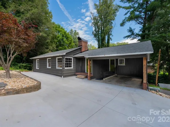 419 Maple Dr NW, Lenoir, NC 28645