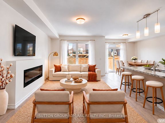 5th image of 1475 Blackmore St