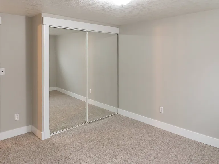 1024 S 680 W — Photo 24