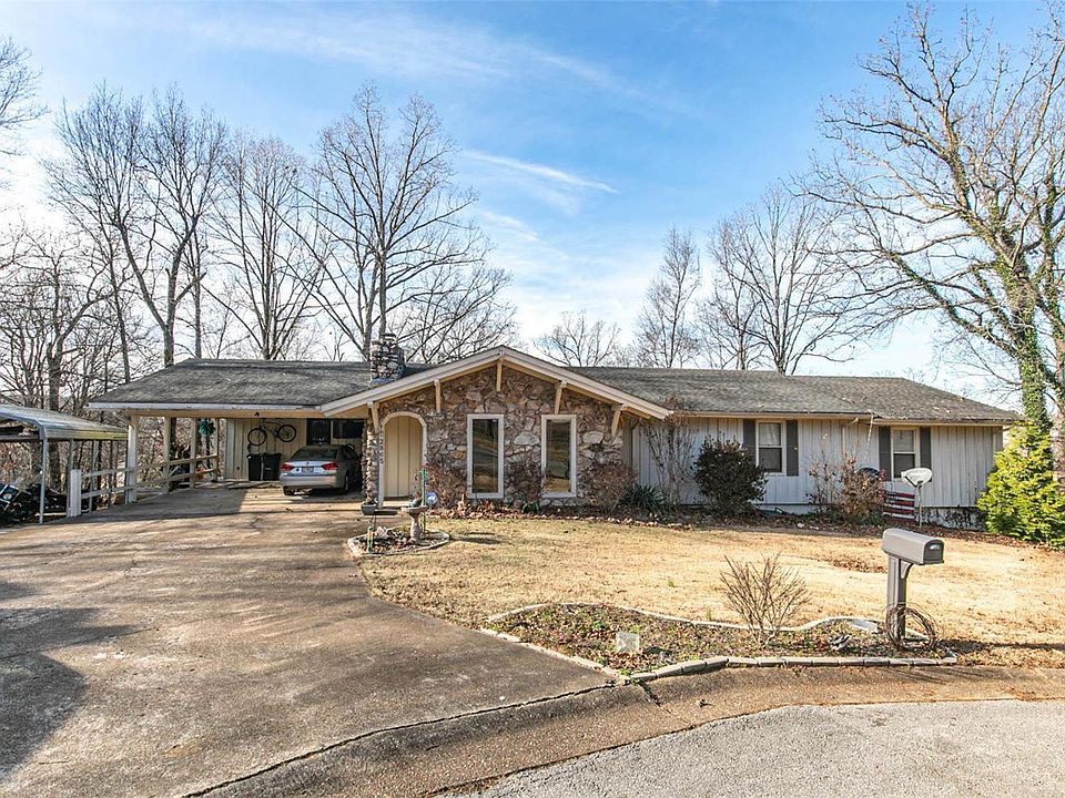 1st image of 2865 Lakeside Dr