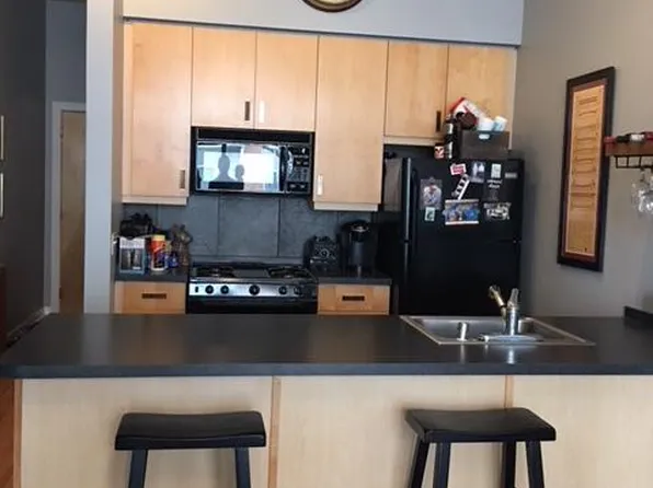 939 W Madison St APT 404, Chicago, IL 60607