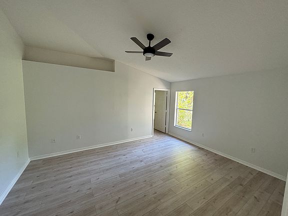 3rd image of 101 Brasswood Ct