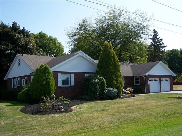 6578 Hunters Point Rd, North Rose, NY 14516