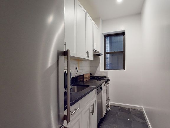5th image of 238 E 87th St APT 2B