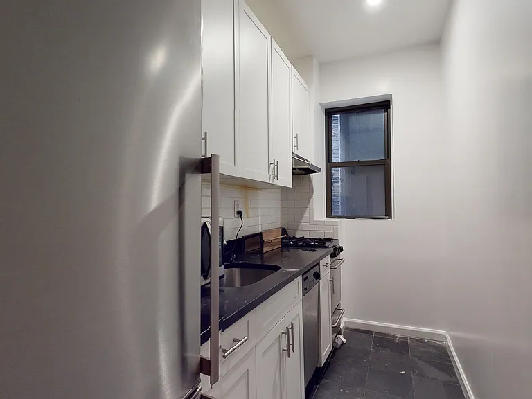 238 E 87th St #2B — Photo 5