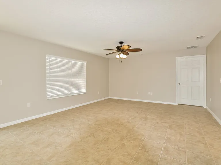 1574 Brandywine Dr — Photo 4