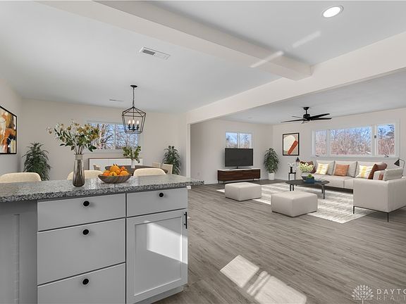 4th image of 45 Carma Dr