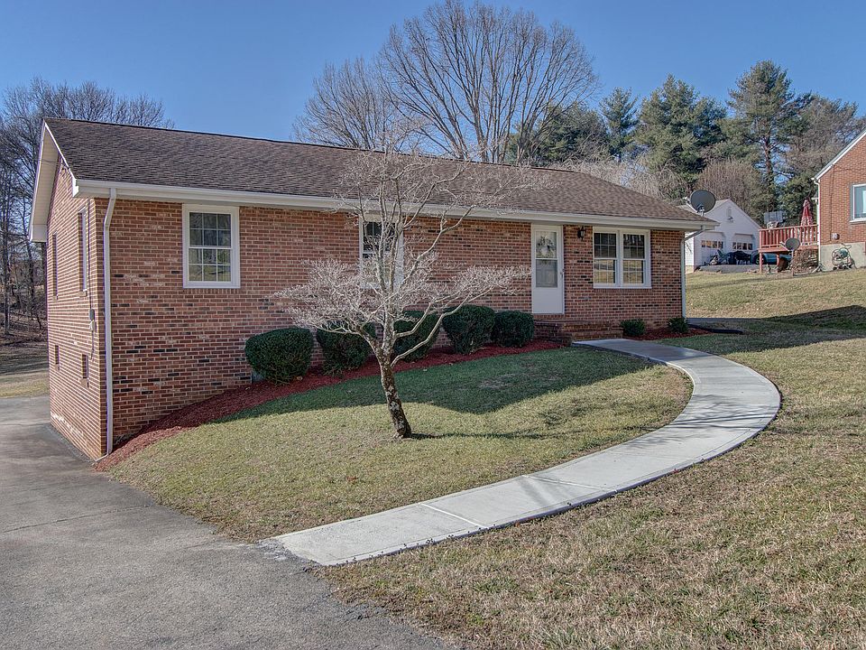 1st image of 1160 Forest Lawn Dr