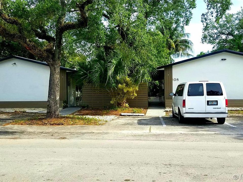 1st image of 808 SE 2nd Ave #1-3