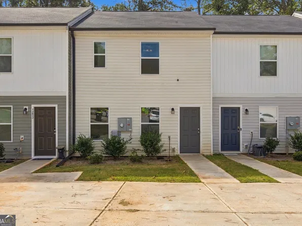 7275 Crestside Dr, Austell, GA 30168