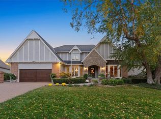 4845 W 90th St, Prairie Village, KS 66207