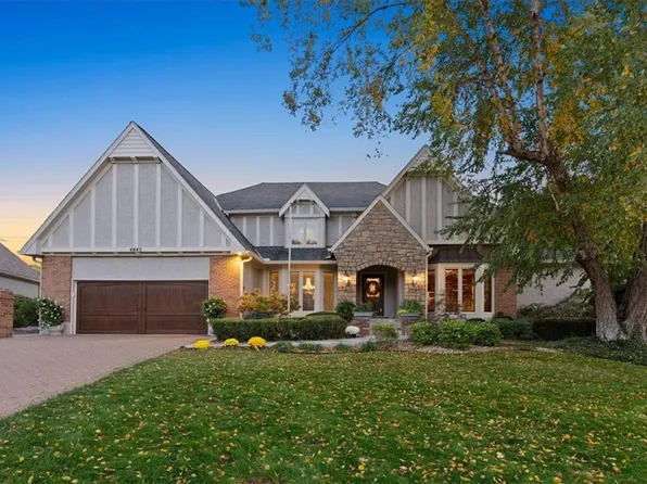 4845 W 90th St, Prairie Village, KS 66207