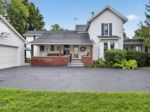 3rd image of 203 Buttonwood Ave