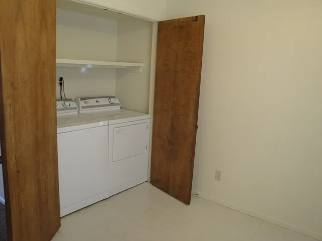 211 W Lolita Ln #5 — Photo 6