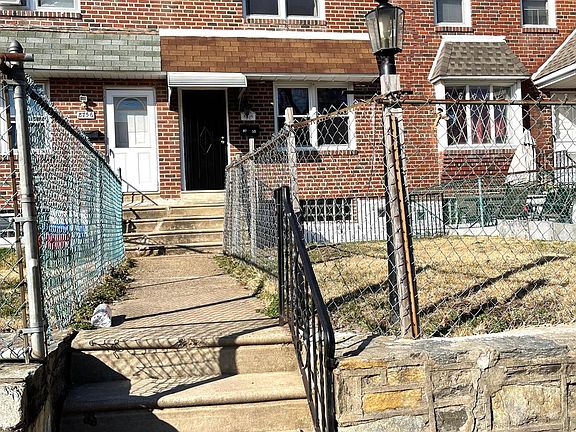 2nd image of 8758 Glenloch St