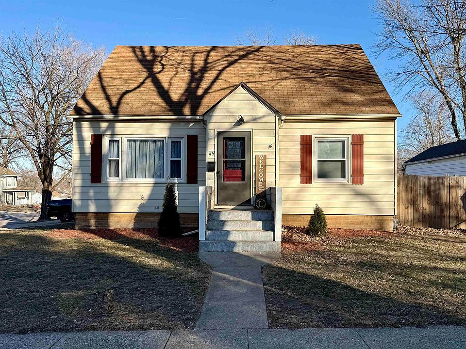 1st image of 45 7th St SW