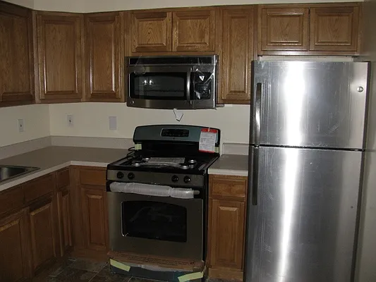 Rented by PMG Real Estate  | media 22