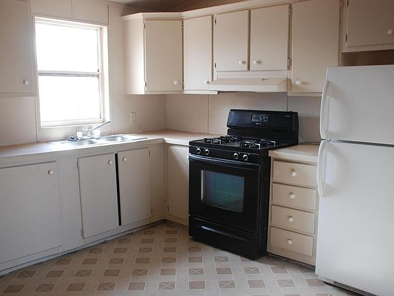 3rd image of 1085 Lamb Ct SE
