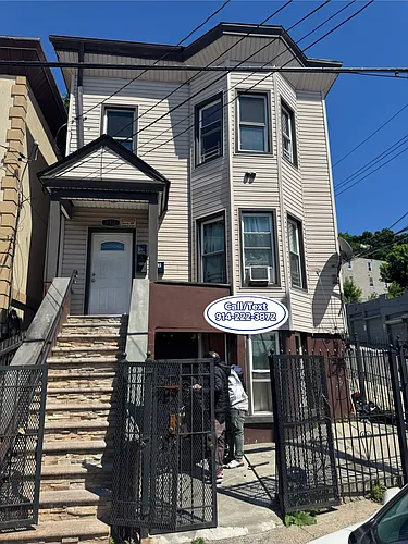 112 Beech St #3 Photo 1