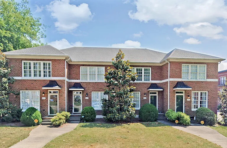 605 Anderson Dr — Photo 1