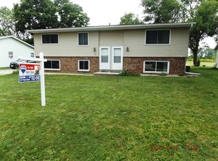 1604 Acorn Ct, Menasha, WI 54952