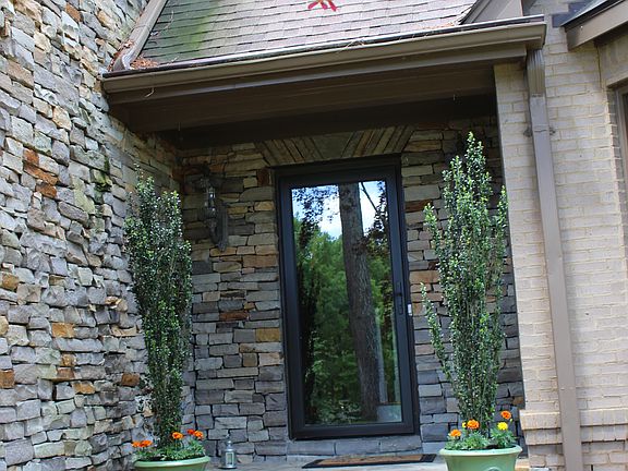 3rd image of 231 Indian Springs Dr