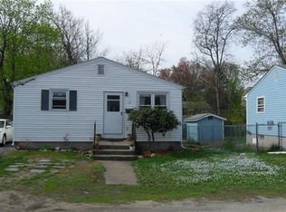 20 Chandler Ave, Pawtucket, RI 02860