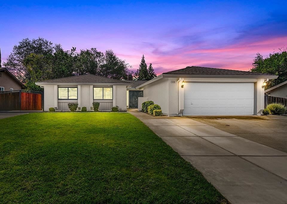 1st image of 8408 Dalmeny Way