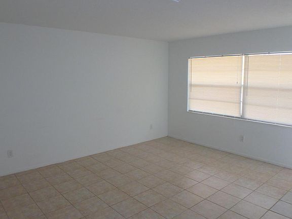 4th image of 610 Ironwood Dr