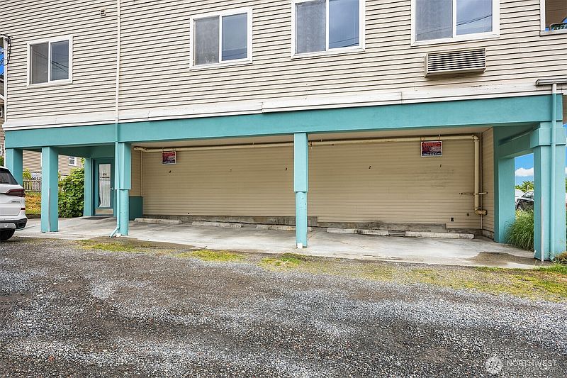 5th image of 816 N 38th Street