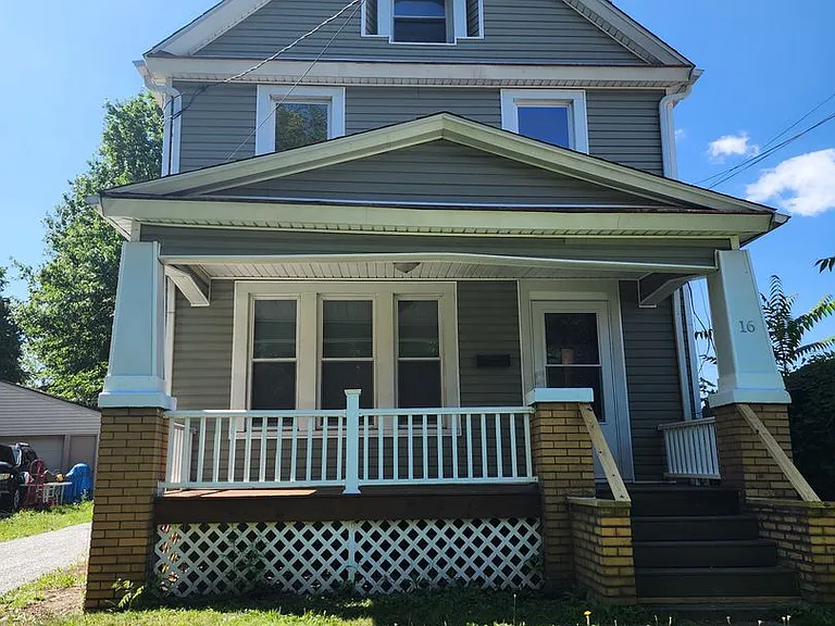 16 Palmetto Ave — Photo 1