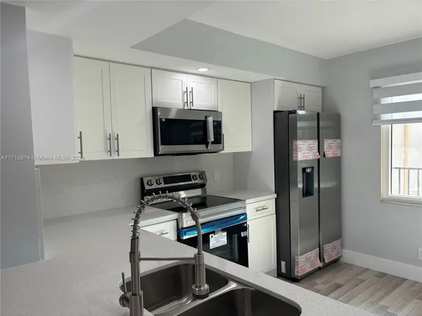 1001 SW 128th Ter APT 308B, Pembroke Pines, FL 33027