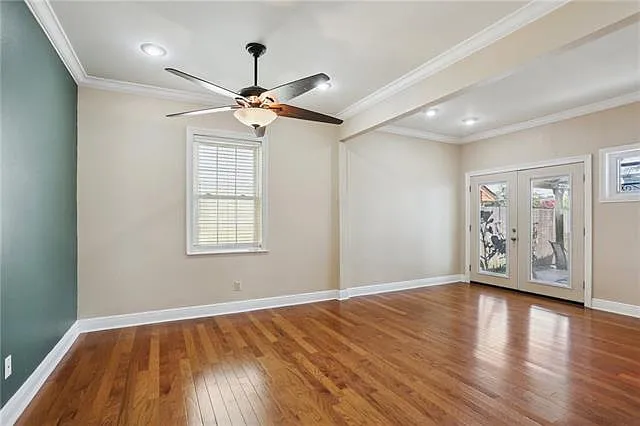 661 E William David Pkwy — Photo 14