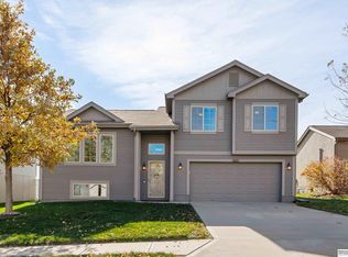 16431 Cary St, Omaha, NE 68135