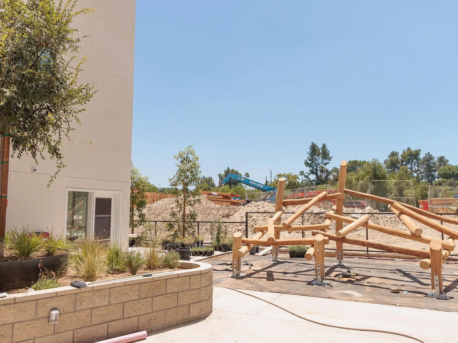 Woodlake Apartments — Photo 4