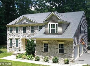 4800 Harbourside Dr, Saint Leonard, MD 20685