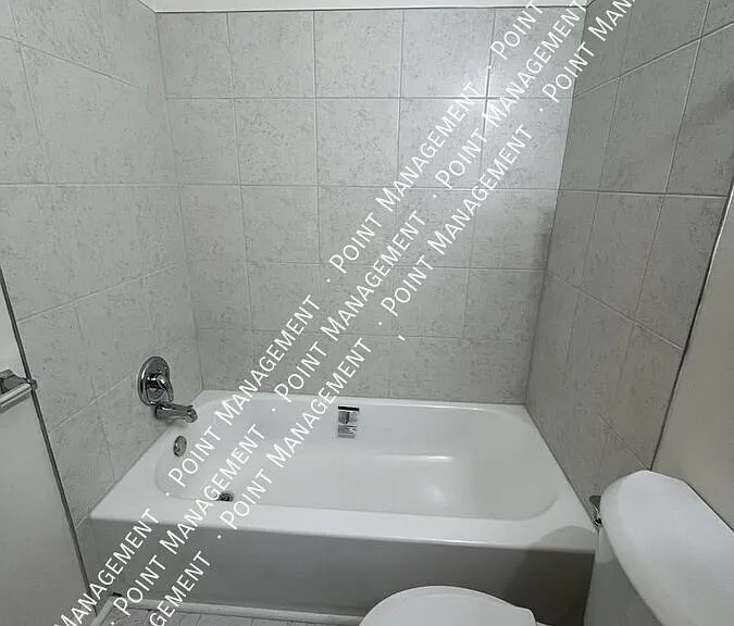 2353 Mountain View Ter SW #5 — Photo 6