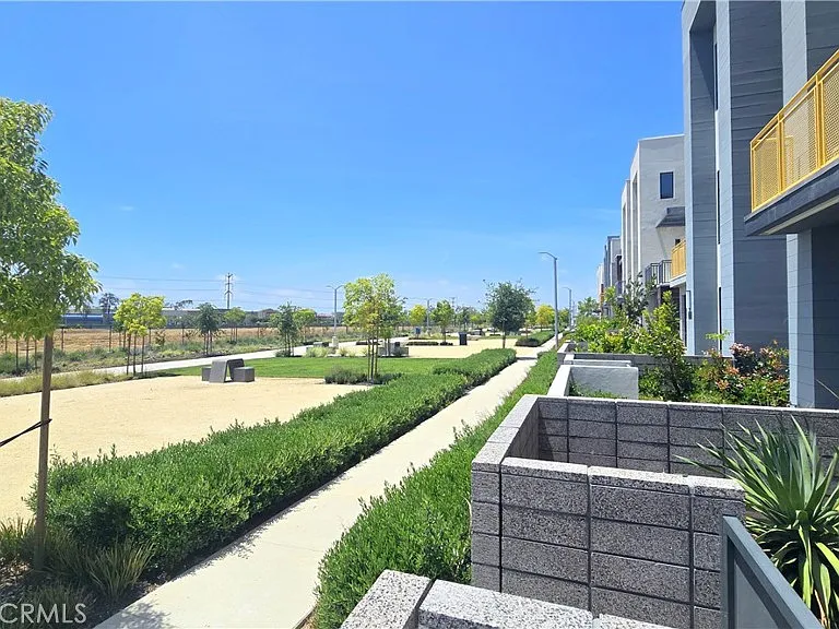 2245 Skylar Pl — Photo 31