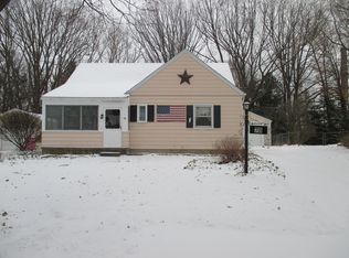 78 Vista Dr, Rochester, NY 14615