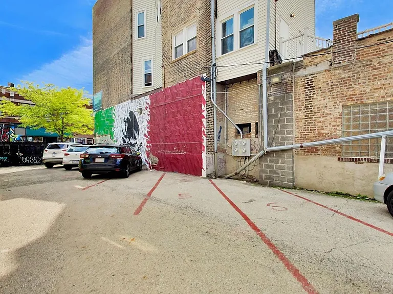 1418 W 18th St #3 — Photo 19