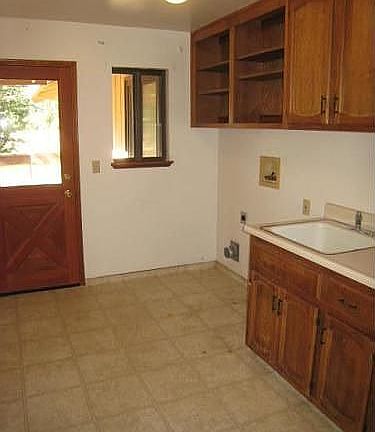 5th image of 3681 Sunny Hills Ln