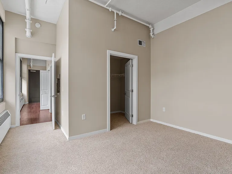 430 Oak Grove — Photo 39