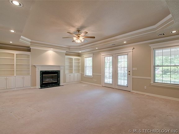 5th image of 7802 N 127th East Ave